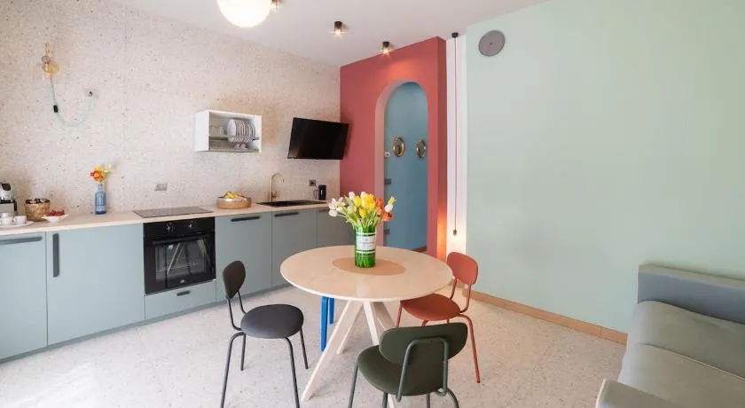 Leopardi Design with 2 bathrooms - Image 1