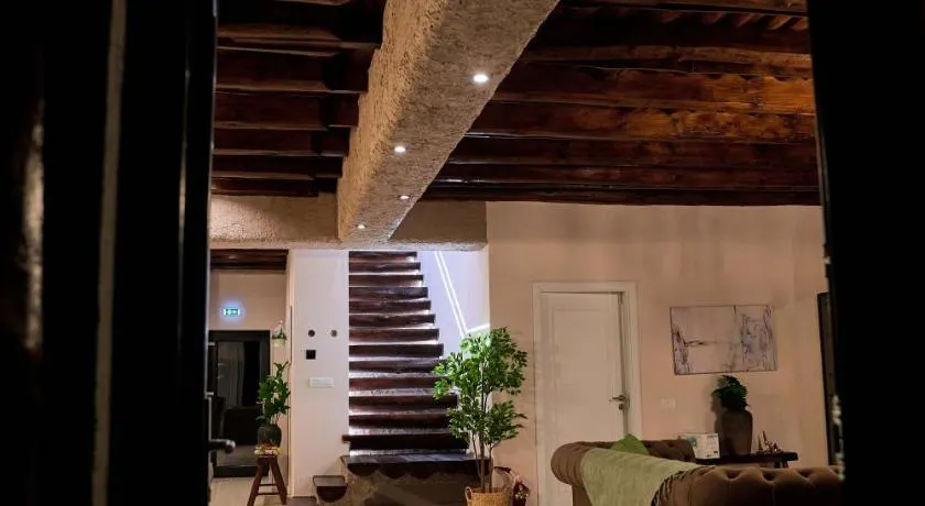 Sol Chalet - Image 1