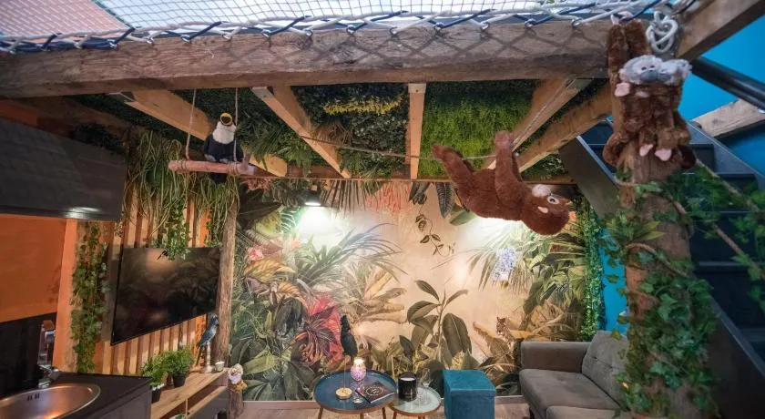 JUNGLE ROOM évadez vous cosy luxe gare autoroute - Image 1