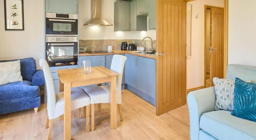 Host & Stay - Cobnut Barn - Image 1