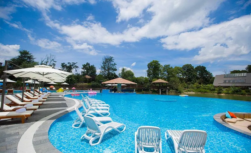 Bo Ya Yun Qi  Hot Spring Resort Hotel - Image 1