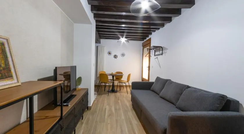 Apartamentos Turísticos La Casa Grande - Image 1