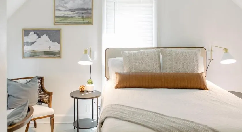 Downtown & Campus Wifi W D Netflix 2Br 1Ba - Image 1