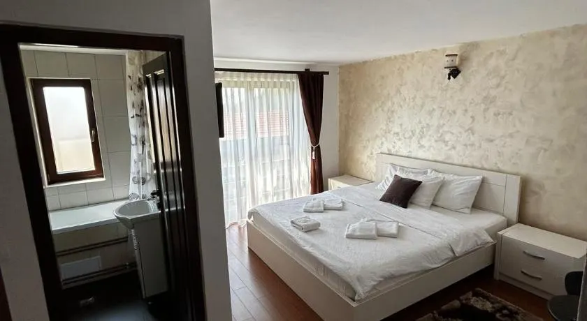 Casa Larisa - Image 1