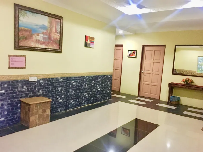 D'Warung Motel - Image 1