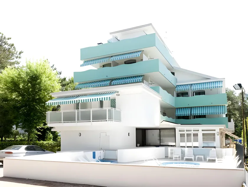Hotel Oasi - Image 1