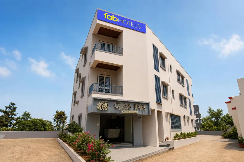 FabHotel Ojas Inn - Image 1