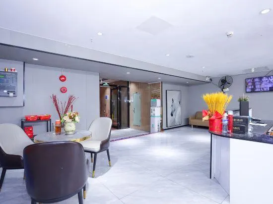 Wuyue Hotel Shenzhen Dongmen Pedesteian Street store - Image 1