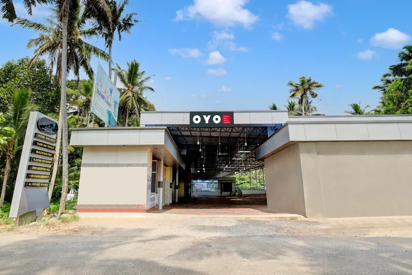Hotel O PULARI BACKWATER & ROOMS - Image 1
