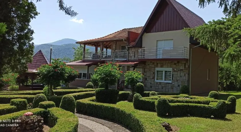 Guest House Vila Aleksa - Image 1