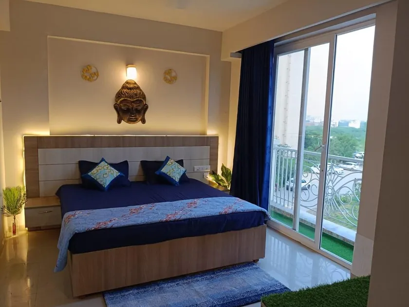 Ac Luxury Room In Vrindavan - Image 1