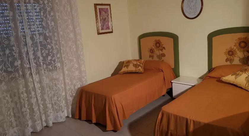 Top bedroom GOLFO - Le Lincelle, Lamezia - 2 extra large single beds - Image 1