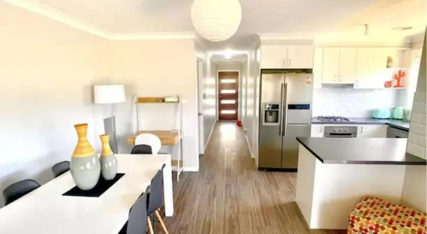 Modern Majestic - Everything you need Neat & Tidy - Image 1