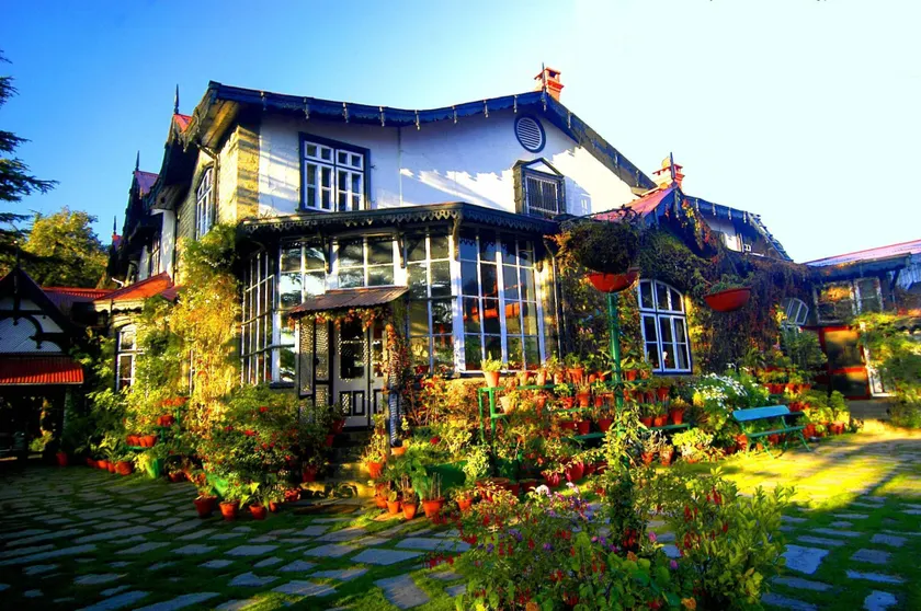 Chapslee Hotel - Image 1