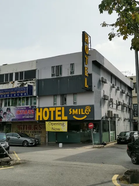 Smile Hotel Petaling Jaya SS2 - Image 1