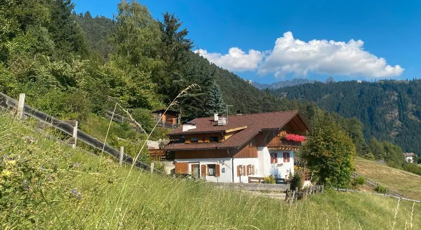 Appartement avec internet haut débit et terrasse | Vue jardin | Parfait pour le travail à distance - Image 1