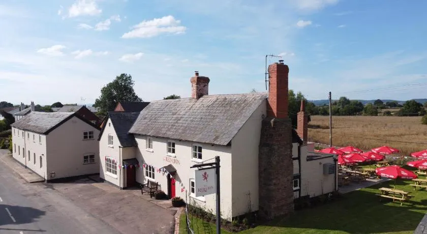 The Red Lion, Madley - Image 1
