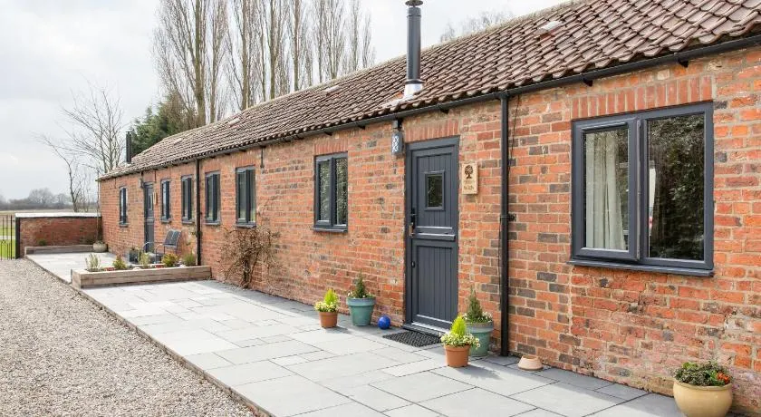 Thrush Nest Cottages - Wren Cottage sleeps 4, 2 bedrooms & Stable Cottage sleeps 2, 1 bedroom - Image 1