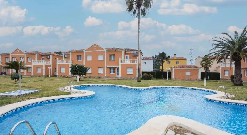 Met y playa Oliva Nova Club Sevilla - Image 1