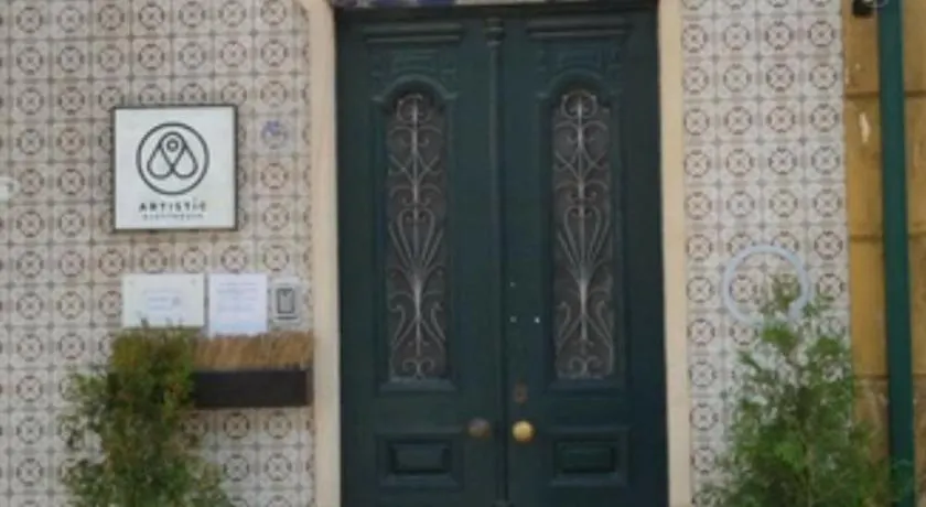 ArtisticGuesthouse - Image 1
