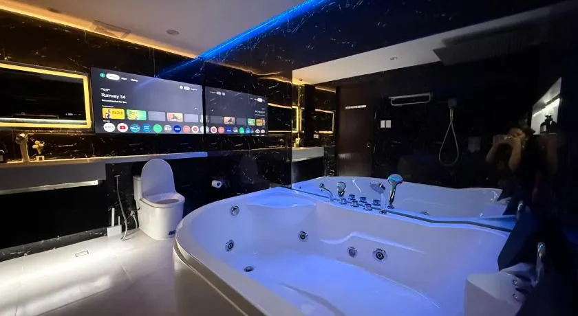 Kandi Suites 2BR with private Jacuzzi 500 Mbps internet - Image 1