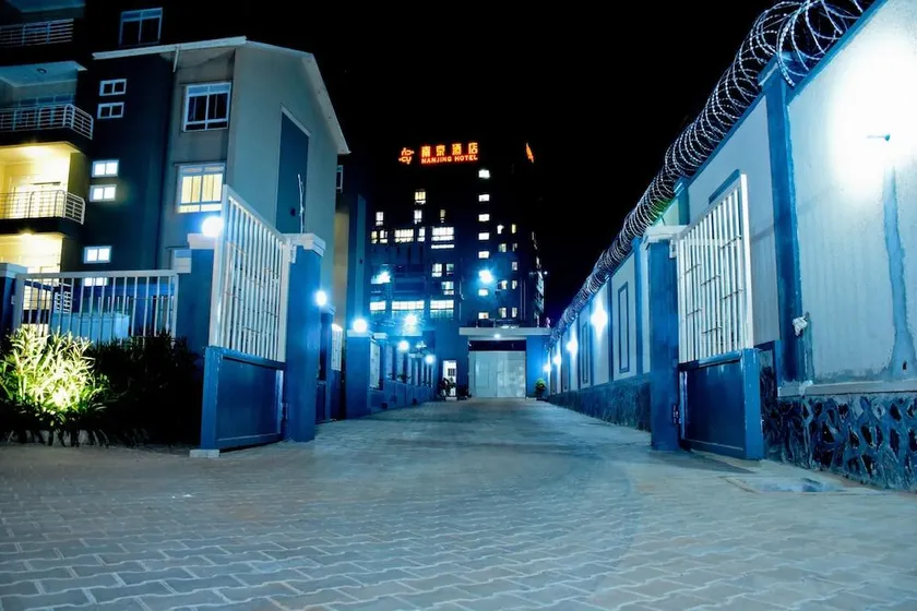 Greendale Apartments - Image 1
