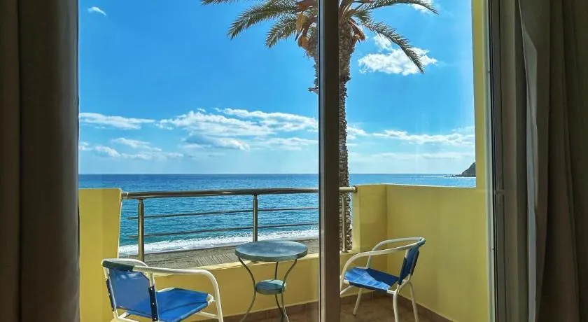 Pelagos Apartments - Image 1