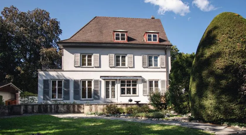 Beautiful Villa in the Heart of Basel - Image 1