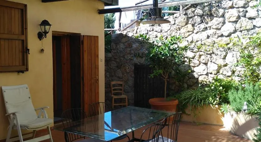 Maremonti Consorzio di Calapiccola con piscina e spiaggia - Image 1