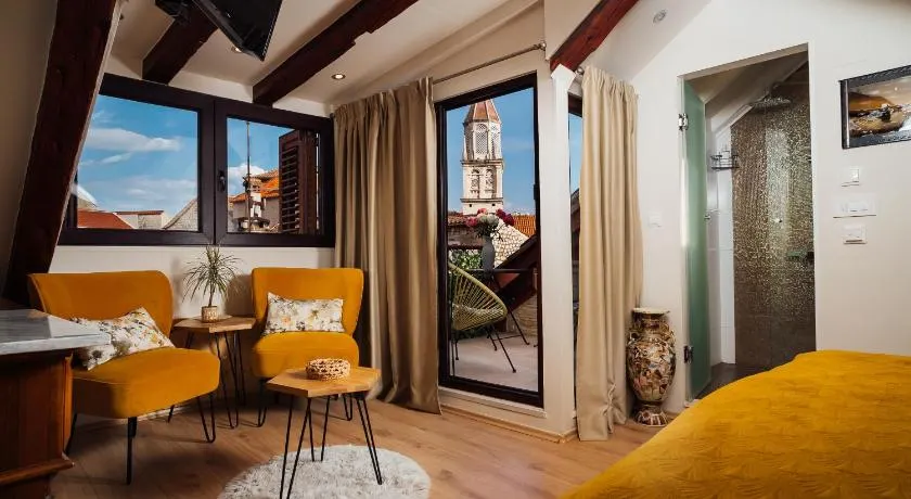 Old town Villa TROGIR STARS with free parking - Image 1