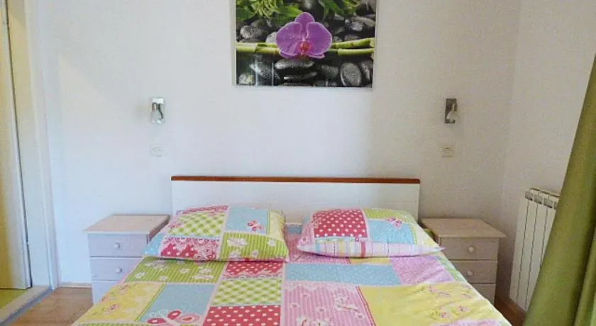 Apartment Kleines Apartment in der ersten Etage by Interhome - Image 1