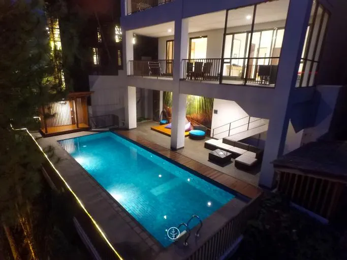 Harmony Hilltop City View Villa 4 Bedrooms With a Private Heated Swimming Pool - Image 1