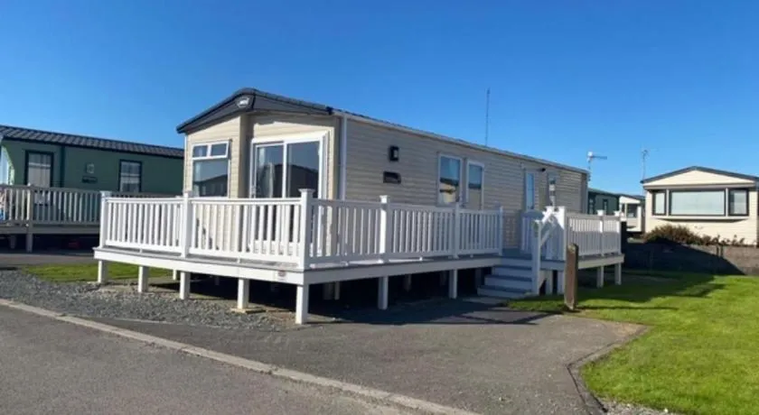 37 Bay View Oceans Edge by Waterside Holiday Lodges - Image 1