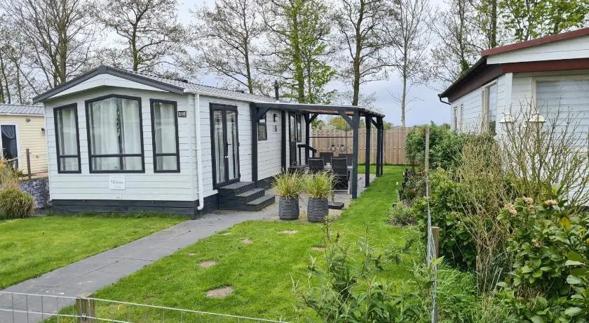 Chalet 516 op Recreatiepark De Wielen - Image 1