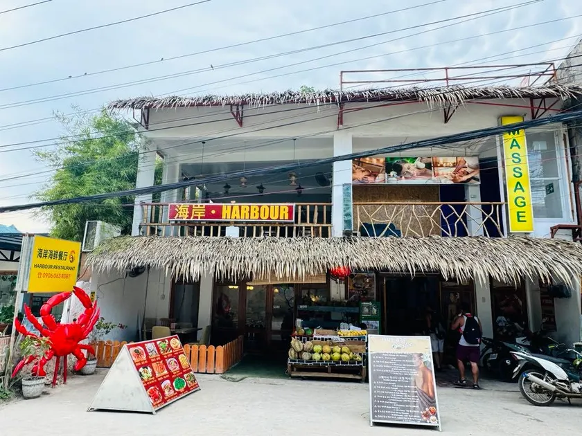 AlonaBeach Tourist Inn - Image 1