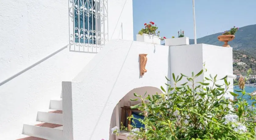 Traditional House under the Clock Tower with Sweet View - Image 1