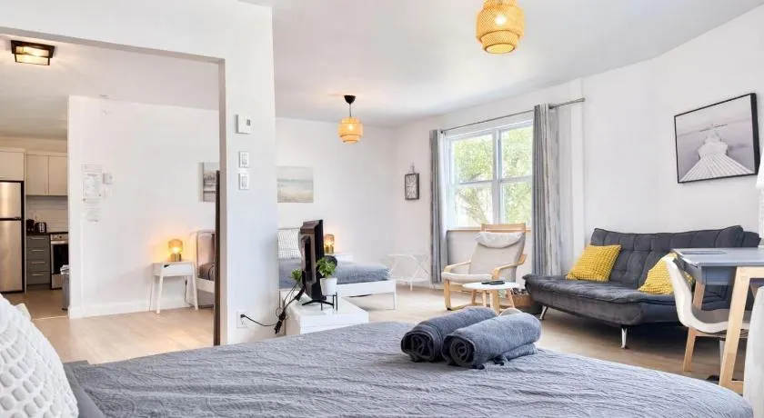 Little Gem - 2 Beds - AC - 5 min Downtown - Image 1