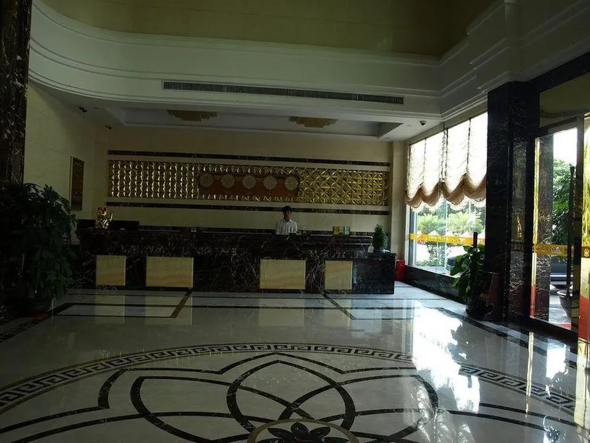 Henghu Business Hotel - Image 1