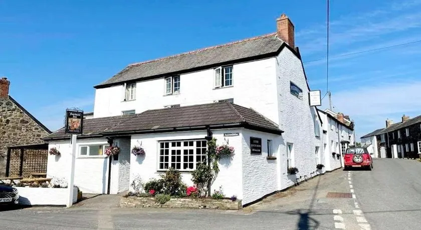 The Fourways Inn - Image 1