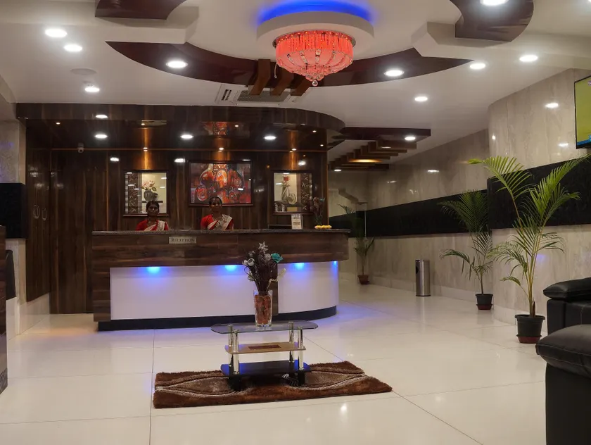 Kani Residency Hotel - Image 1