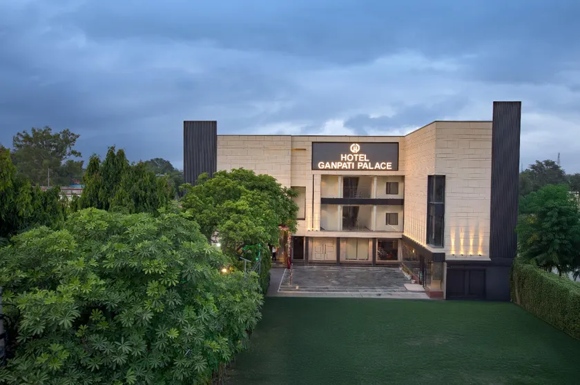 Hotel Ganpati Palace - Image 1