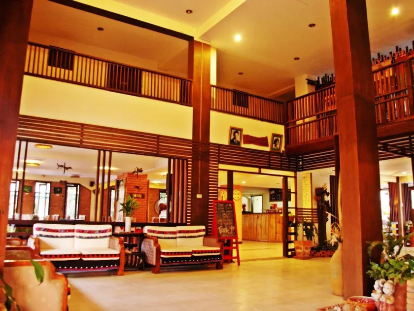 Phumanee Home Hotel - Image 1