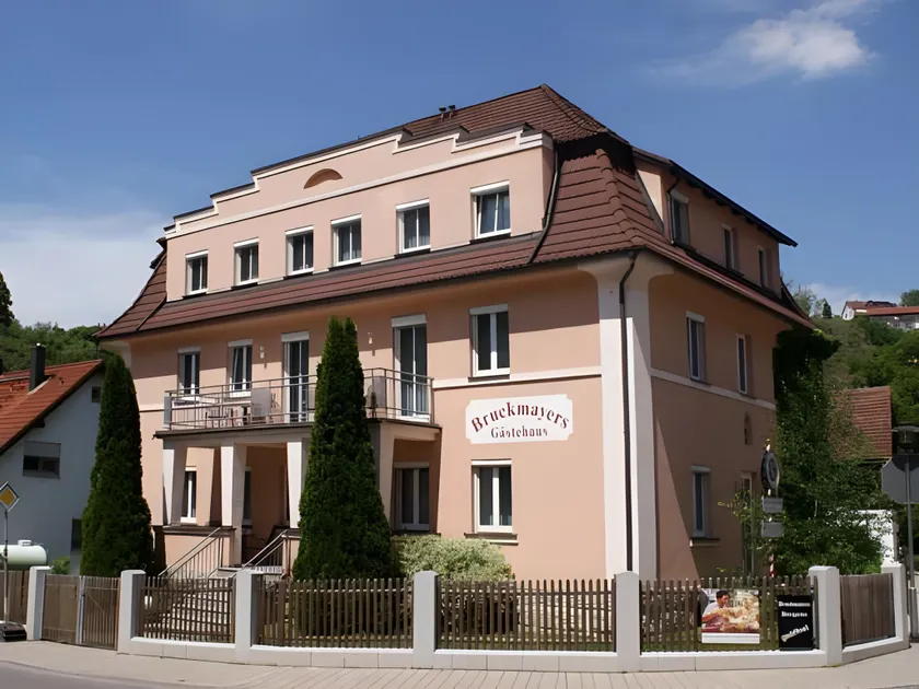 Bruckmayers Gästehaus - Image 1