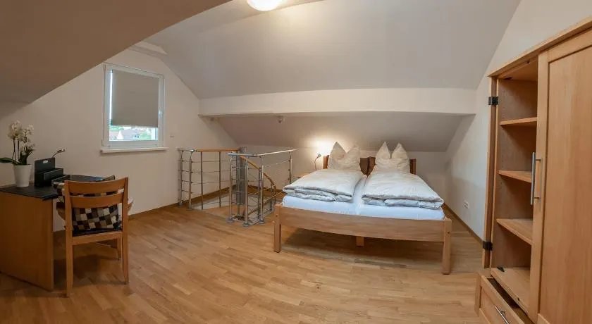 Haus Vis a vis - Image 1