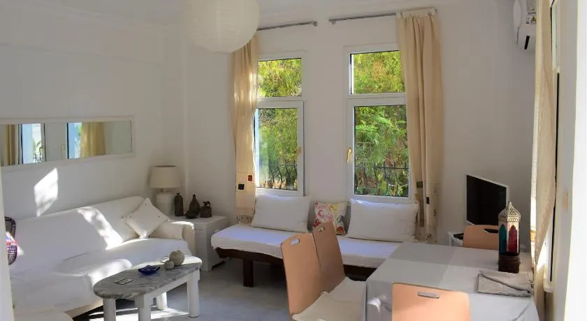 Stanistan Apartment - Image 1