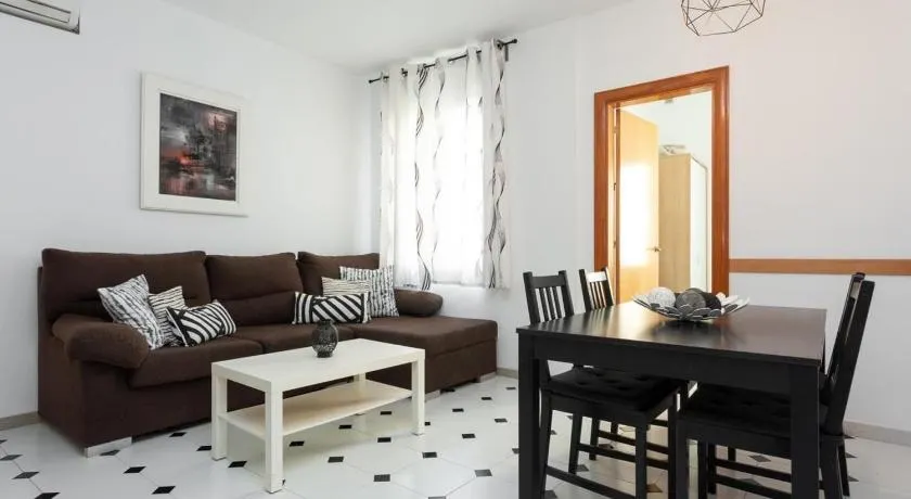 Click&Flat Fira Castelao - Image 1