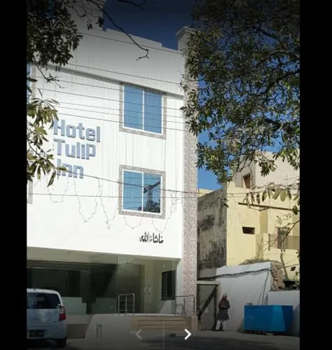 Hotel Tulip Inn - Image 1
