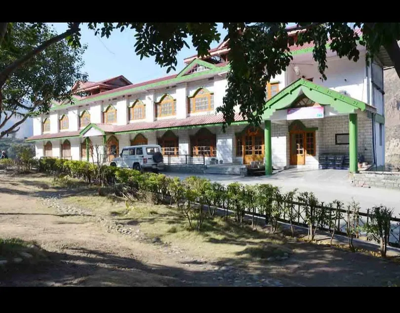 Hotel Atul Regency - Image 1