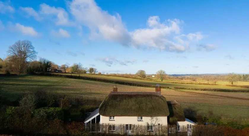 Rose Cottage - Image 1