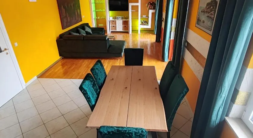 Pia Apartments - Image 1